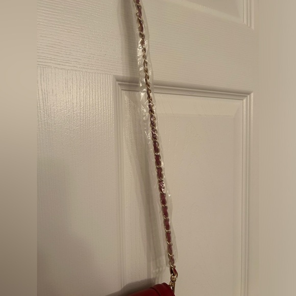 ⭐️ NWT Badgley Mischka Small Pleated Crossbody ⭐️ - Picture 7 of 8